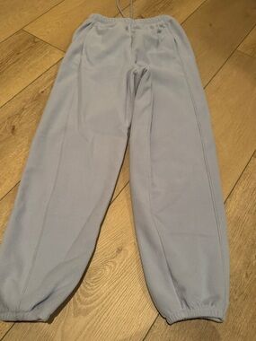 ALO Yoga Light Gray Fleece Joggers